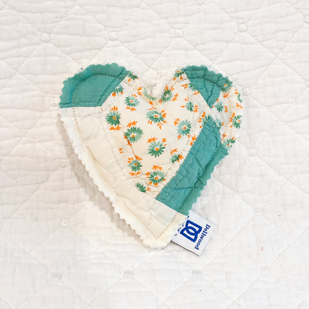 Heart-Shaped Lavender Sachet – Handmade from Antique Quilts | 100% Natural Lavender