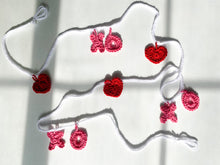 Load image into Gallery viewer, Crochet Valentine&#39;s Garland
